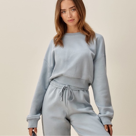 Reformation Tops - Reformation Hunter classic blue crew neck cropped sweatshirt Size Small